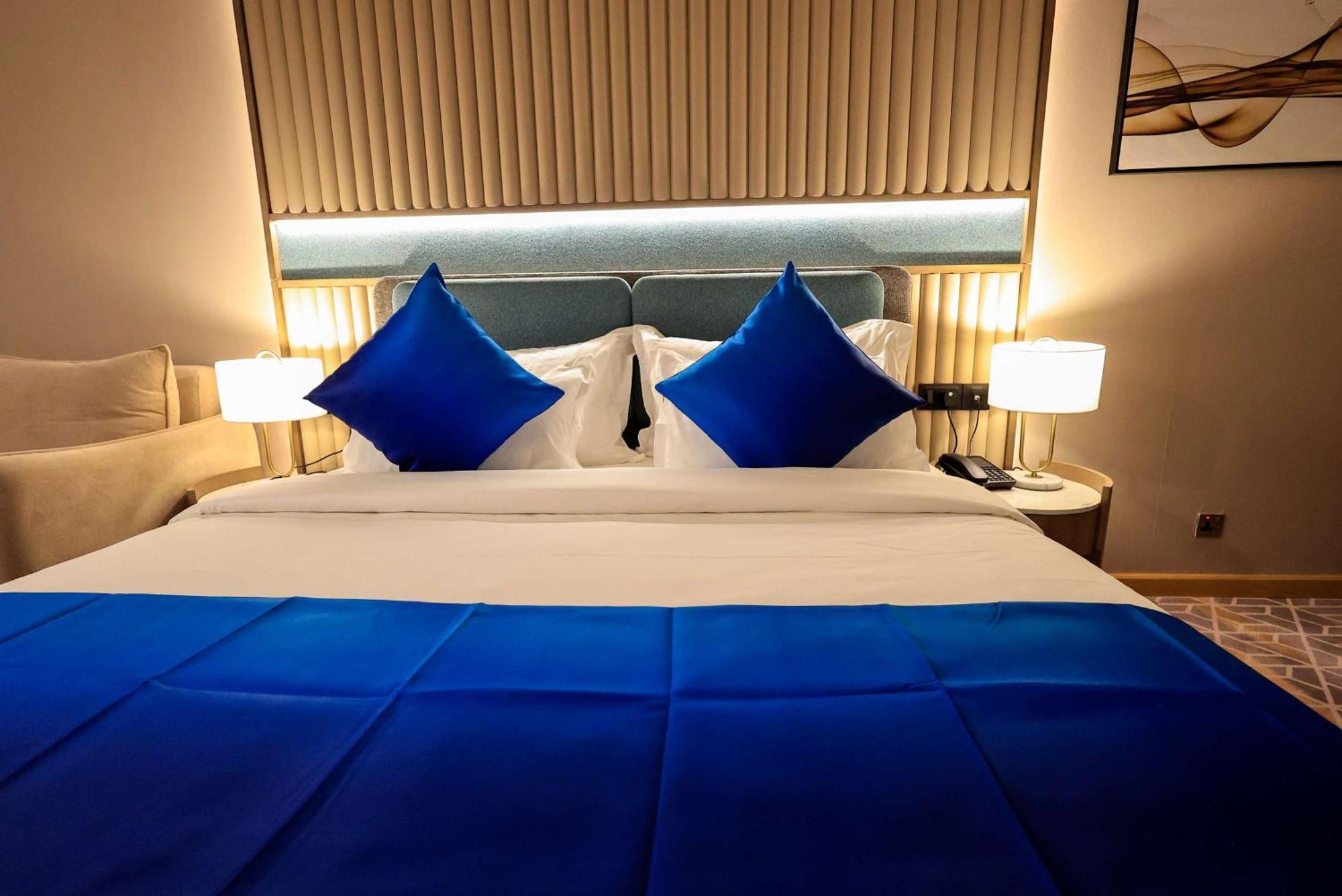 Best Western Premier M Four Hotel Dubai Exterior photo