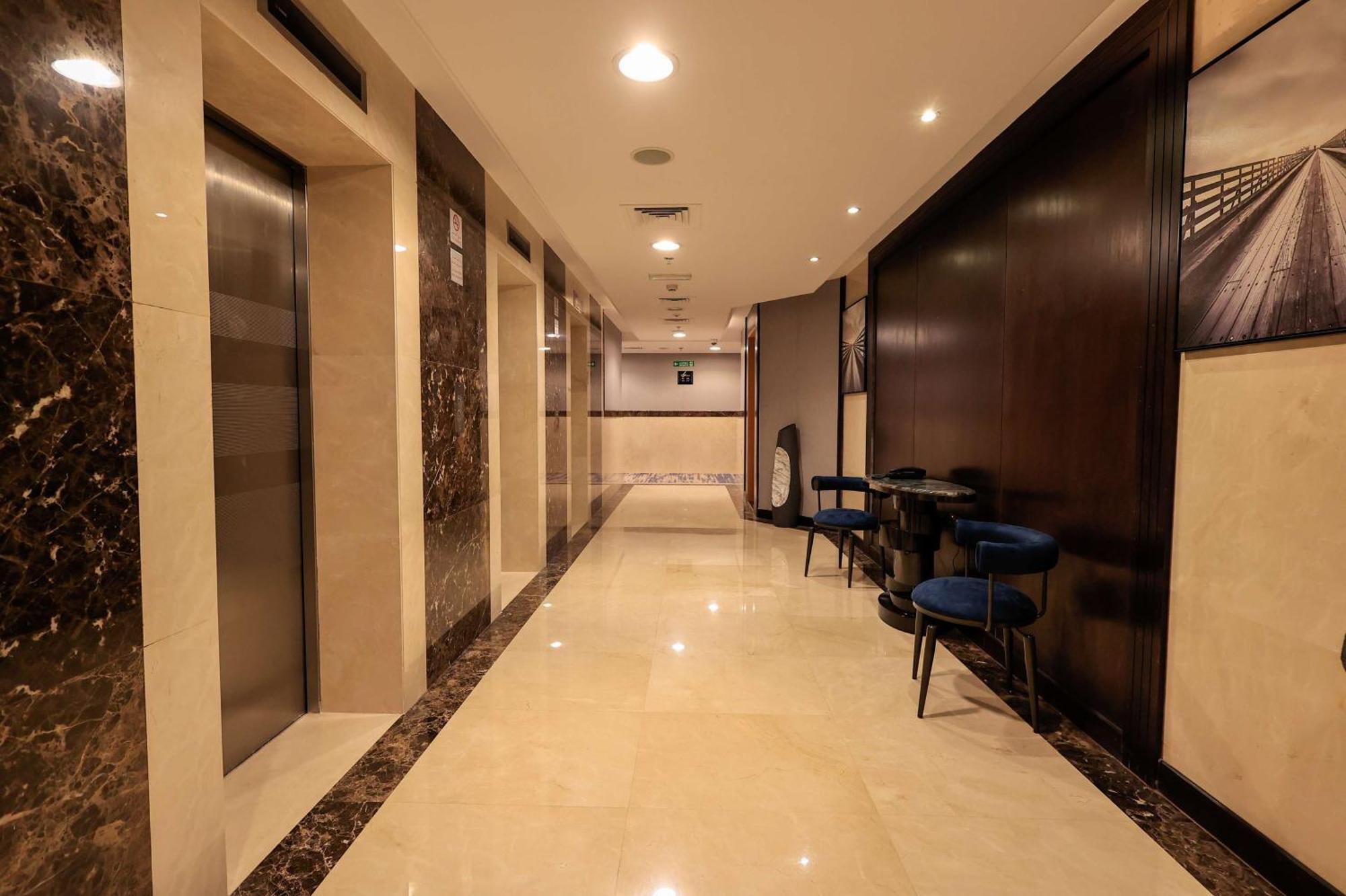 Best Western Premier M Four Hotel Dubai Exterior photo