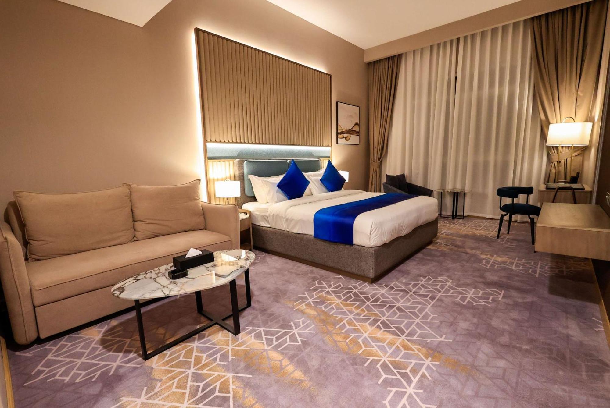 Best Western Premier M Four Hotel Dubai Exterior photo