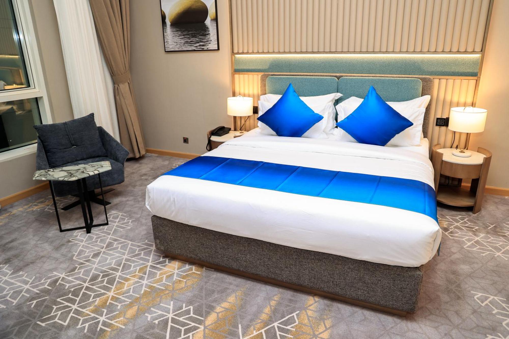 Best Western Premier M Four Hotel Dubai Exterior photo