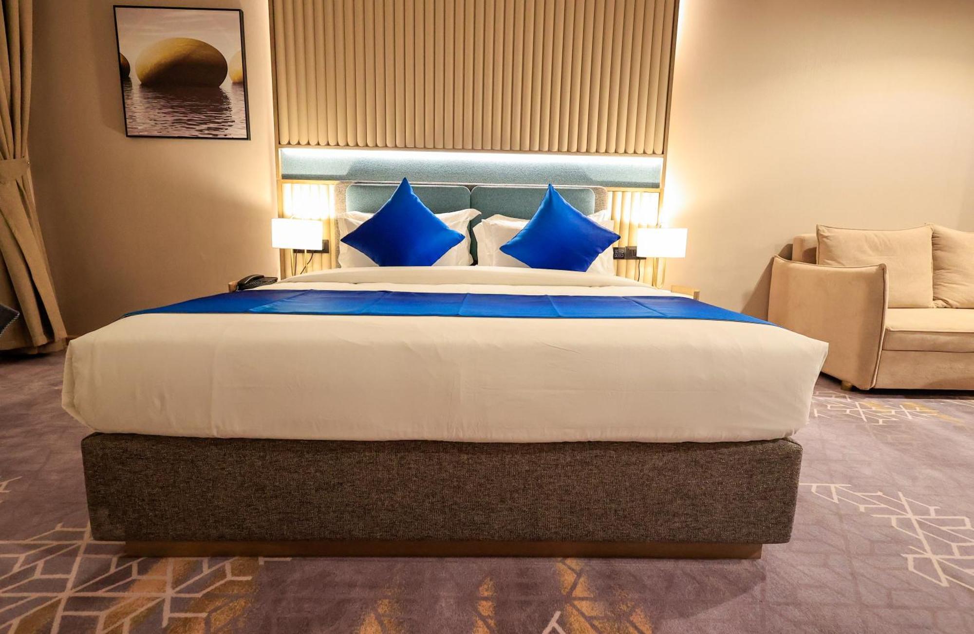 Best Western Premier M Four Hotel Dubai Exterior photo